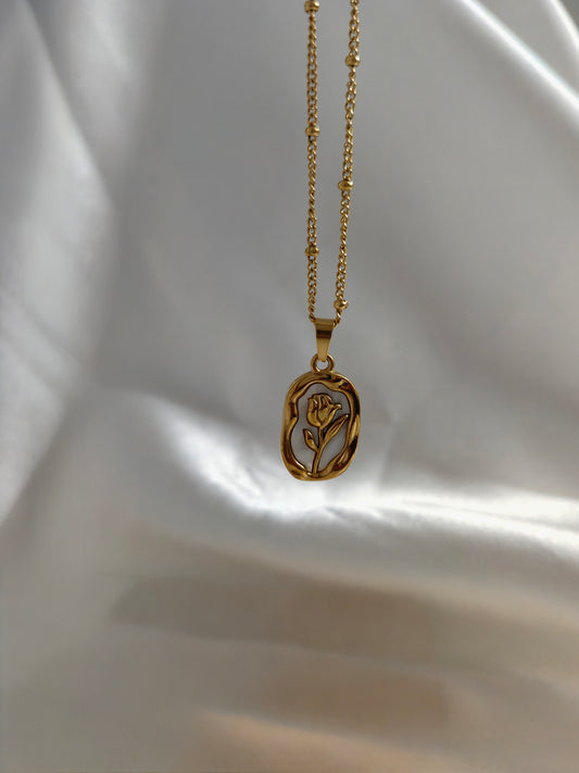 BELLE NECKLACE