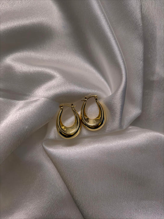 GOLDEN HOOPS