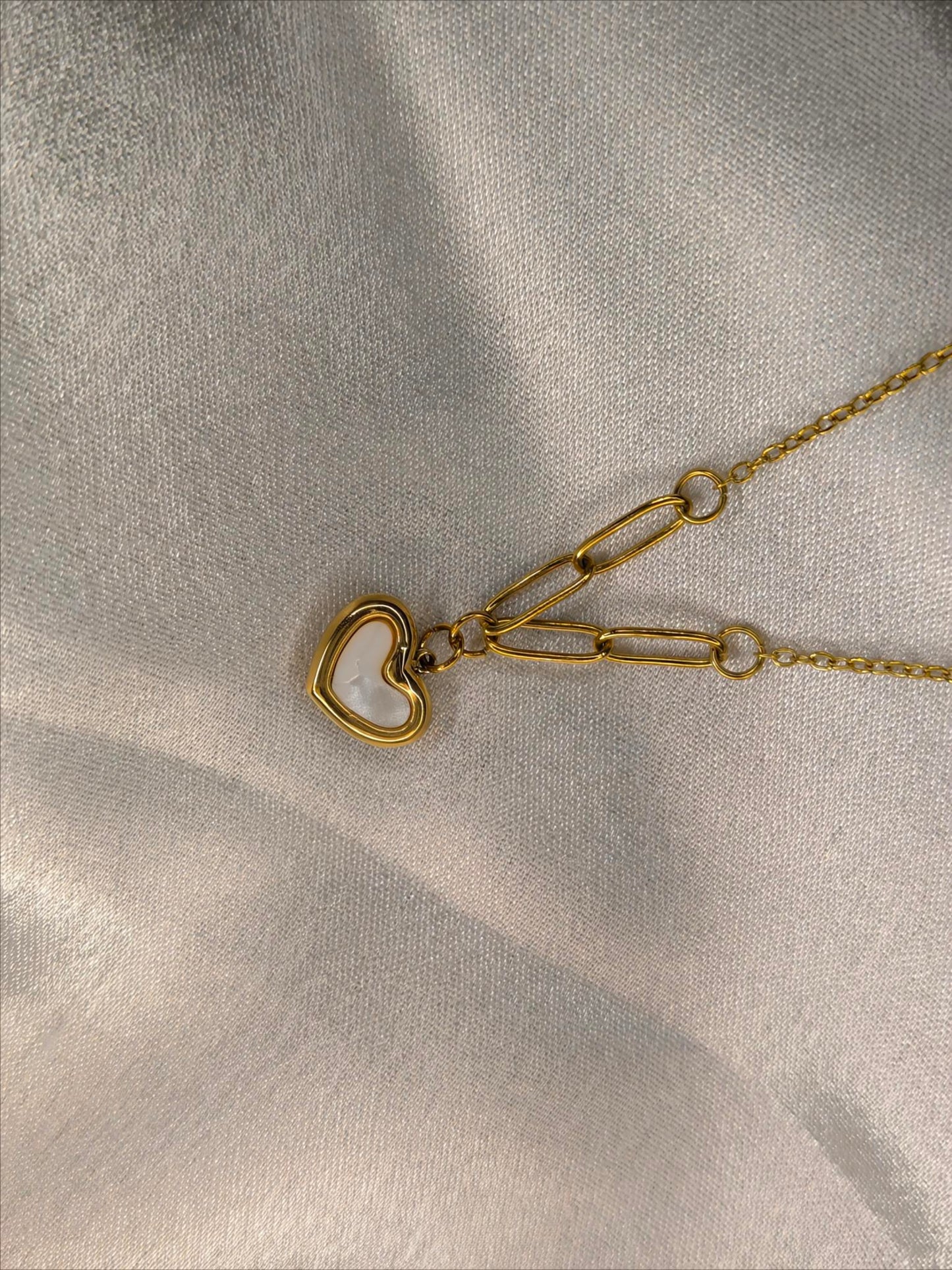 SOFT SPOT NECKLACE