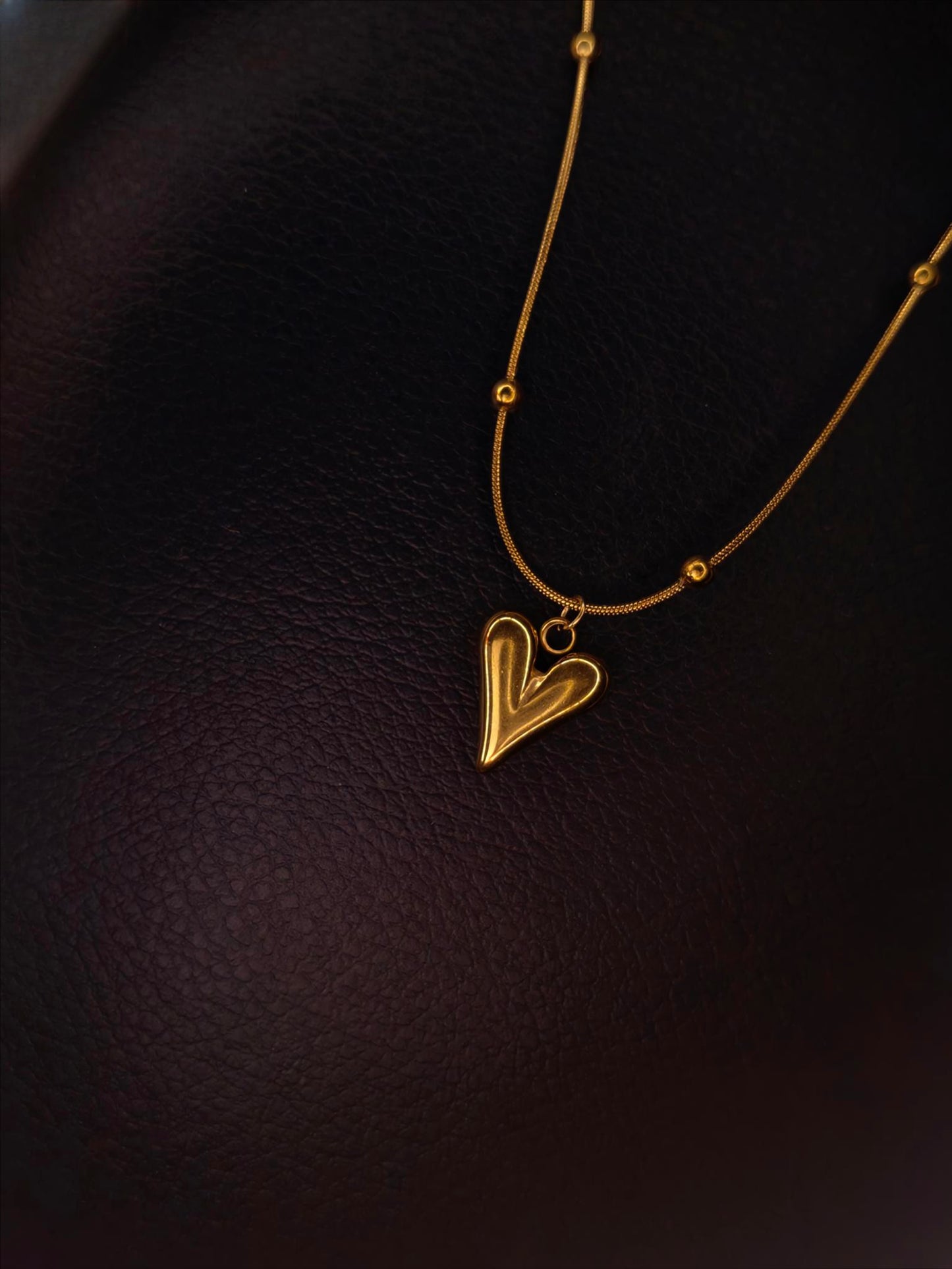 MYSTIC HEART NECKLACE