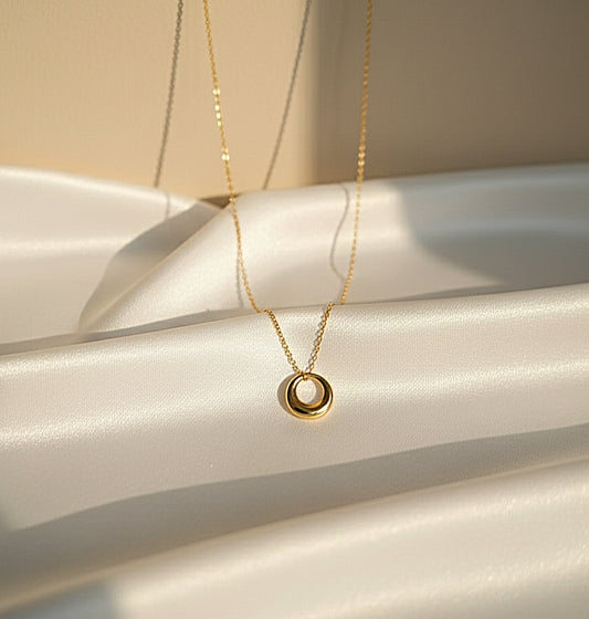 LOOP NECKLACE